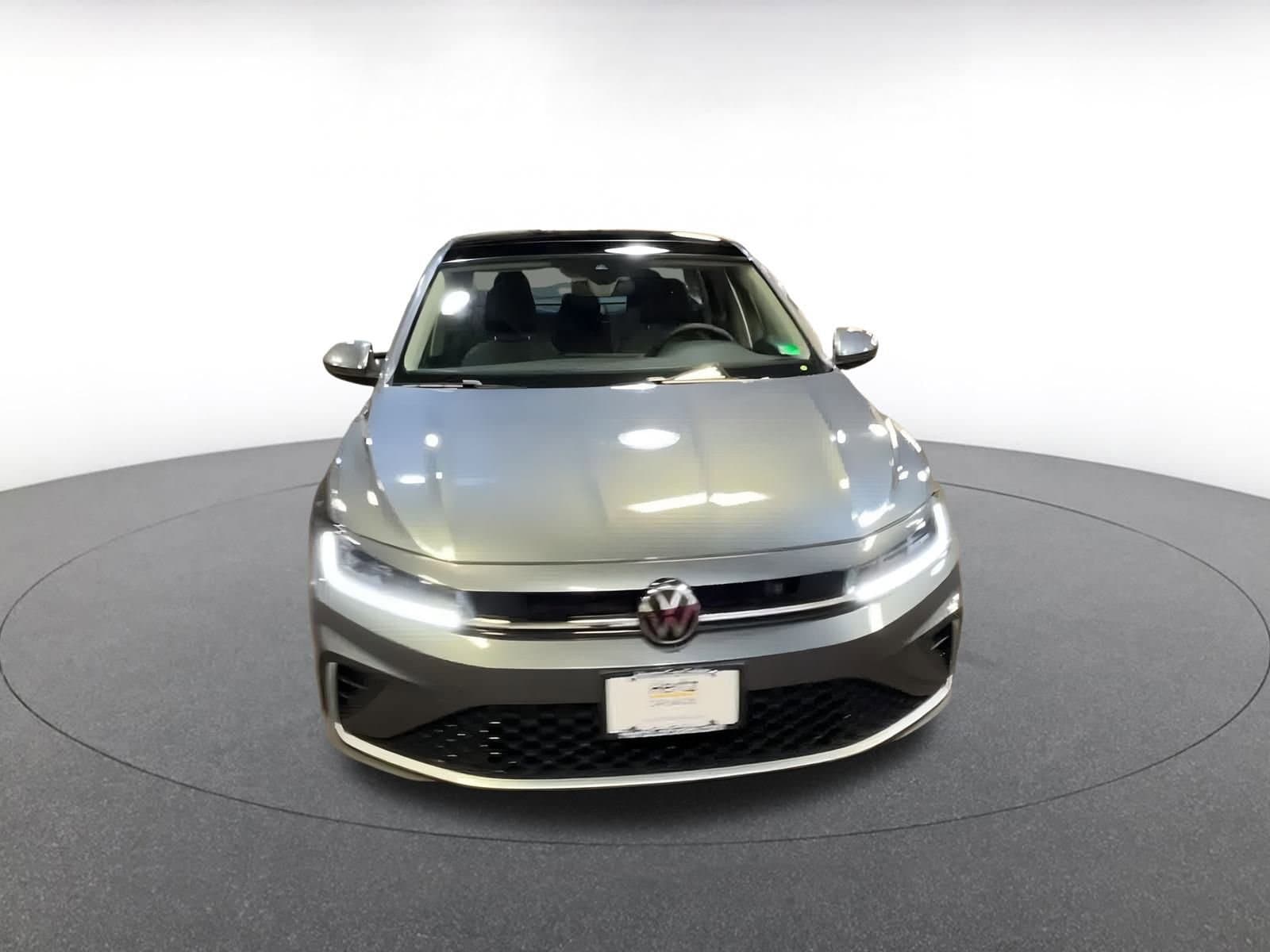 Thumbnail: 2025 Volkswagen Jetta - 4