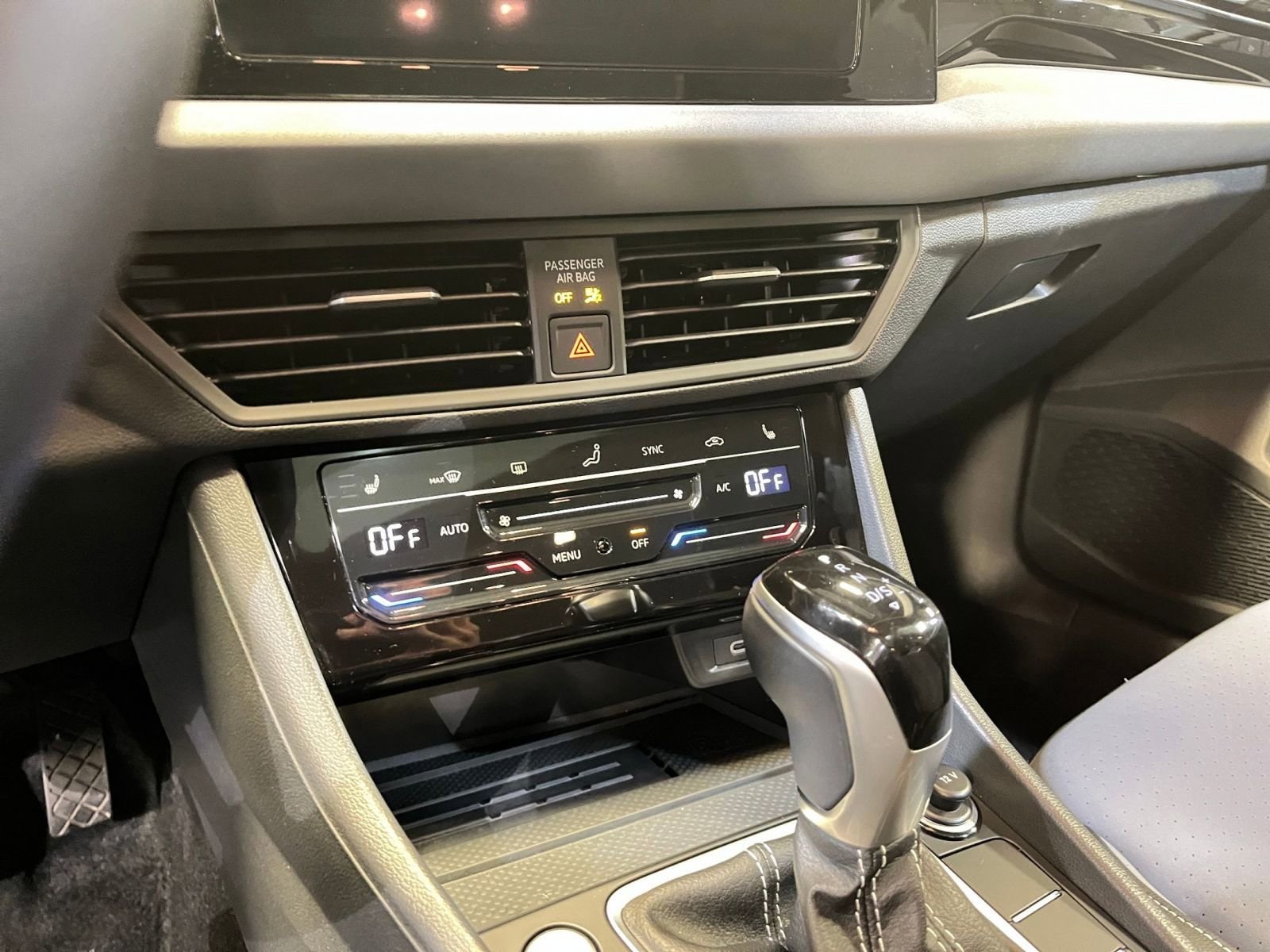 Thumbnail: 2025 Volkswagen Jetta - 18