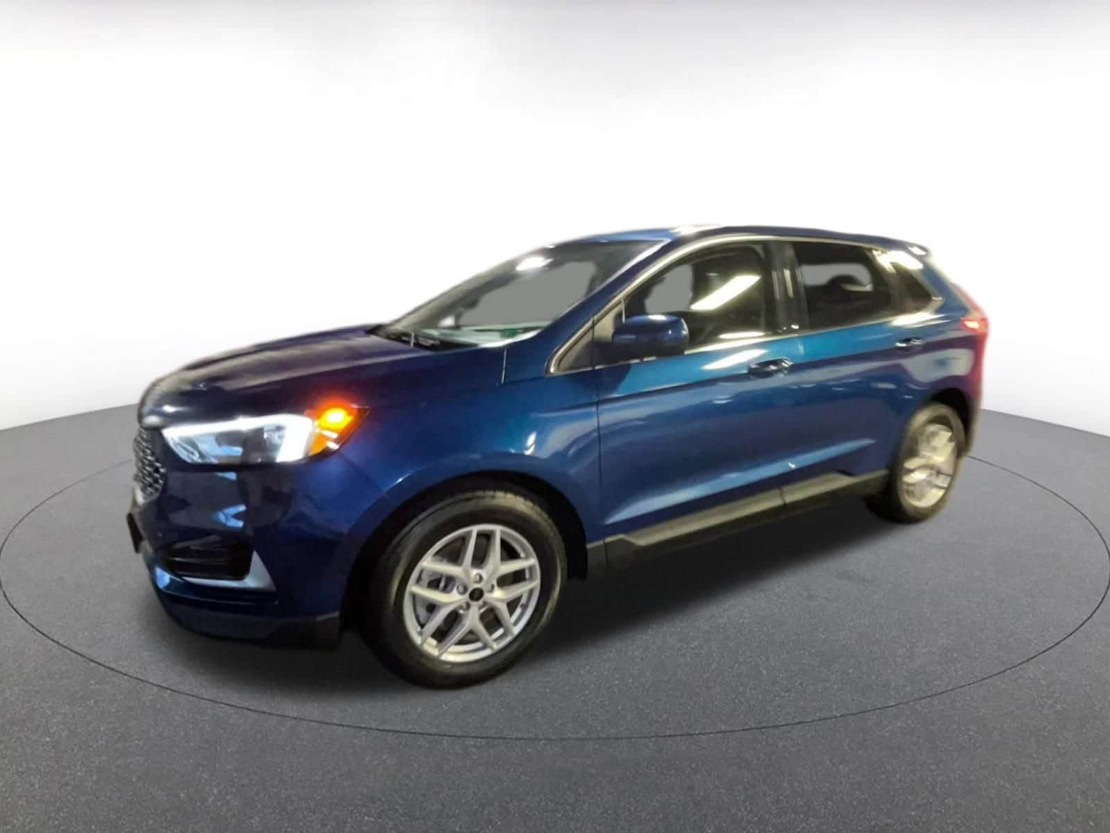 Thumbnail: 2023 Ford Edge - 7