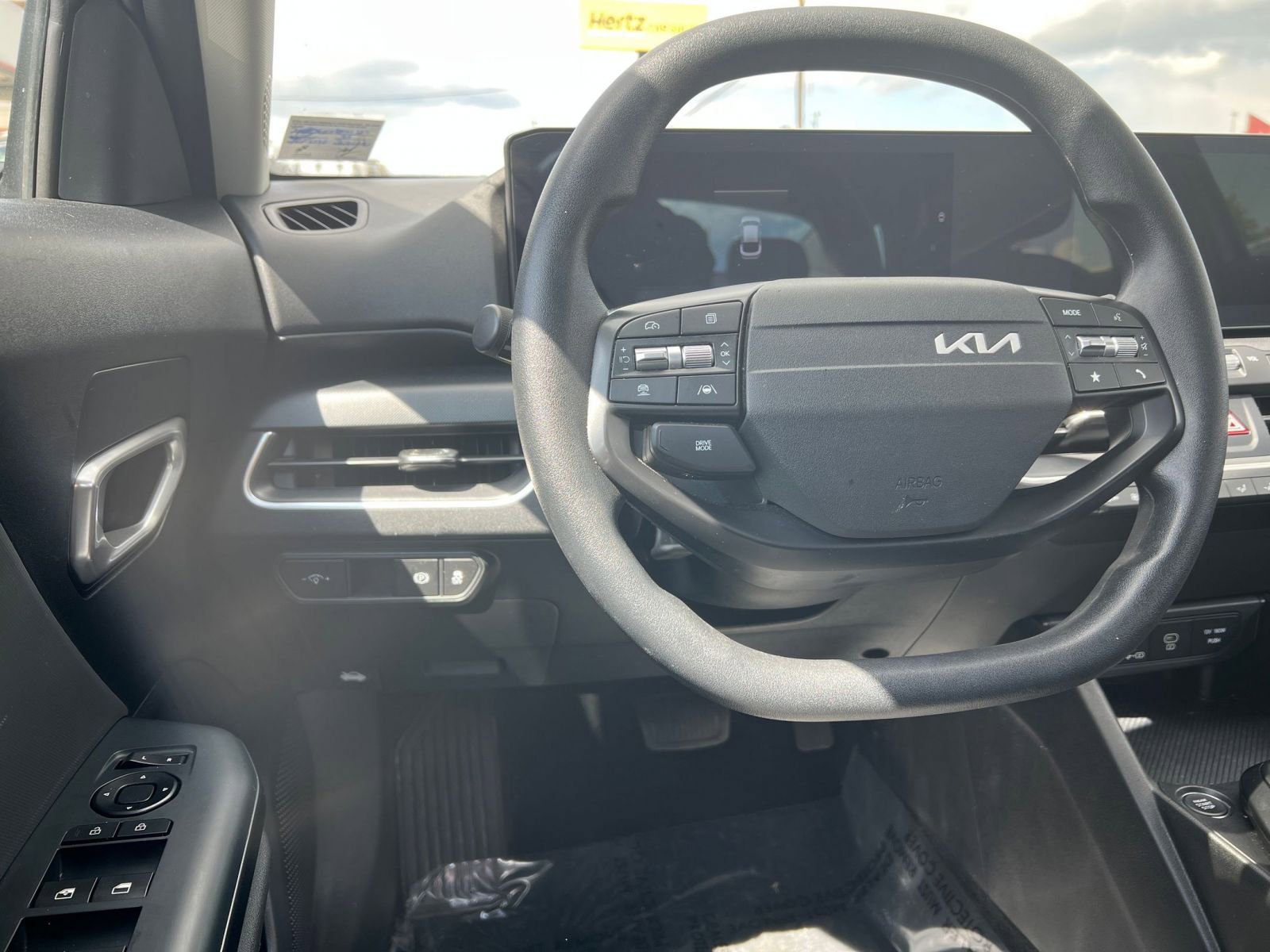 Thumbnail: 2025 Kia K4 - 34