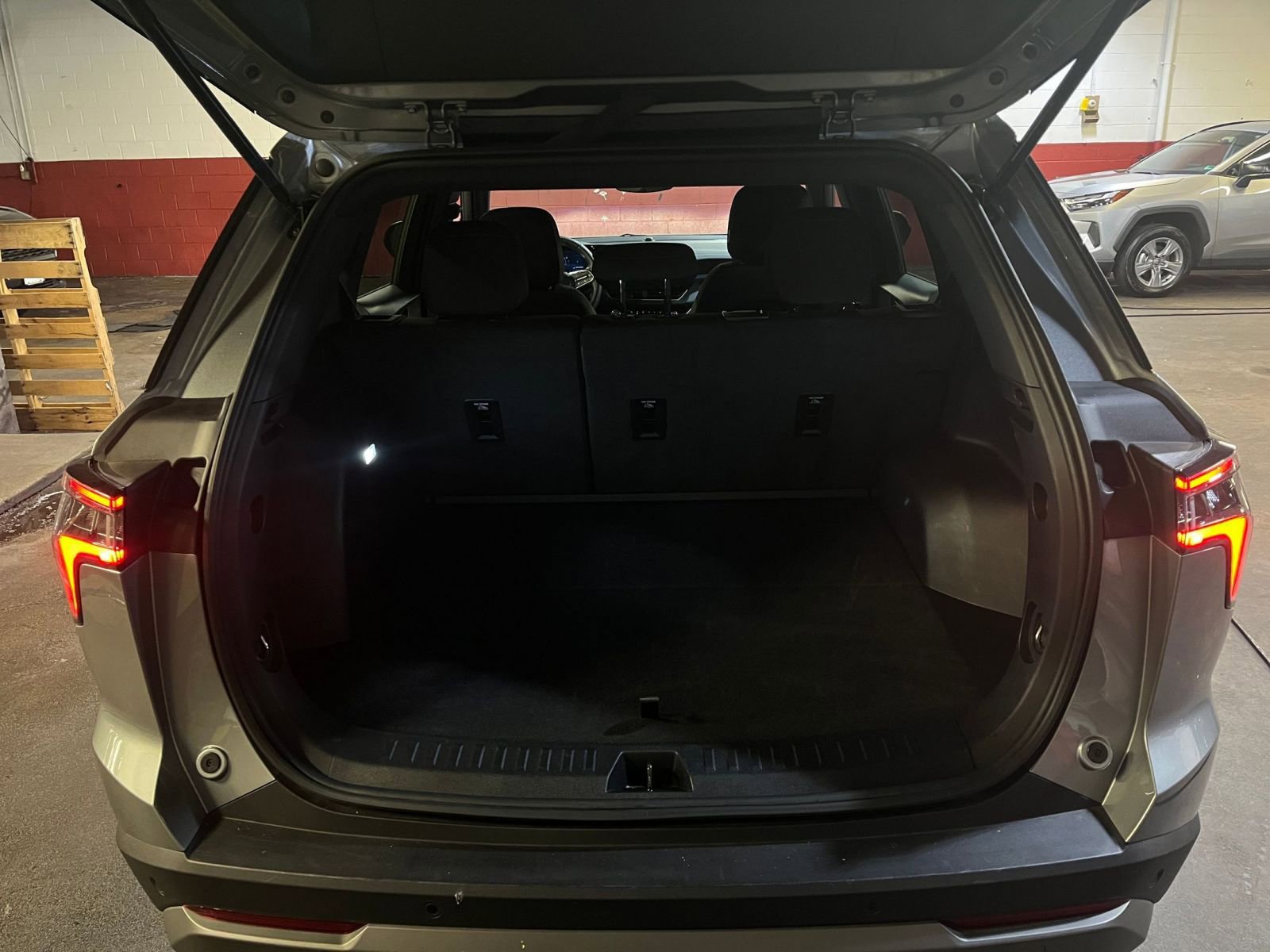 Thumbnail: 2025 Chevrolet Equinox - 30