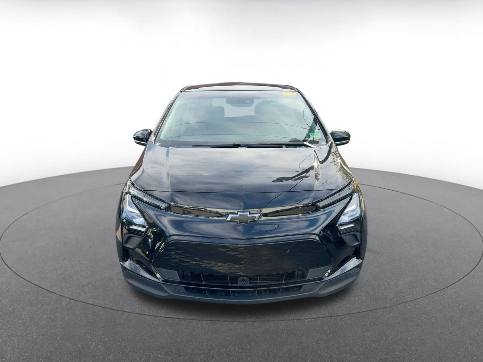 Thumbnail: 2023 Chevrolet Bolt EV - 2