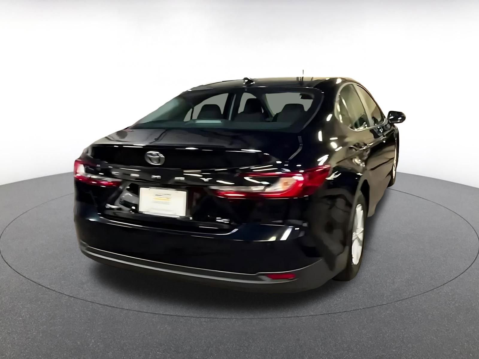 Thumbnail: 2025 Toyota Camry - 14