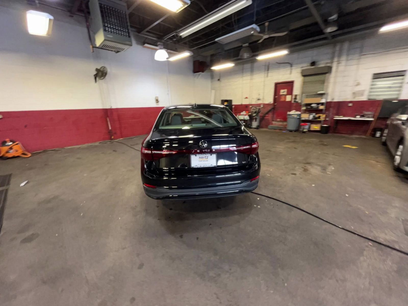 Thumbnail: 2025 Volkswagen Jetta - 16