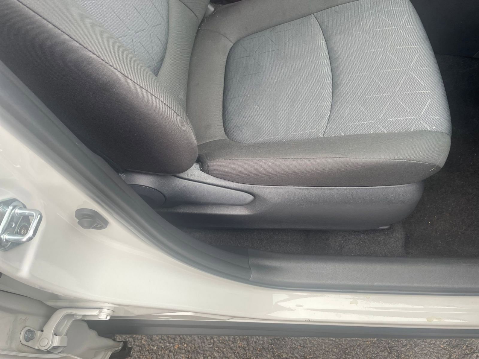 Thumbnail: 2025 Toyota RAV4 - 27