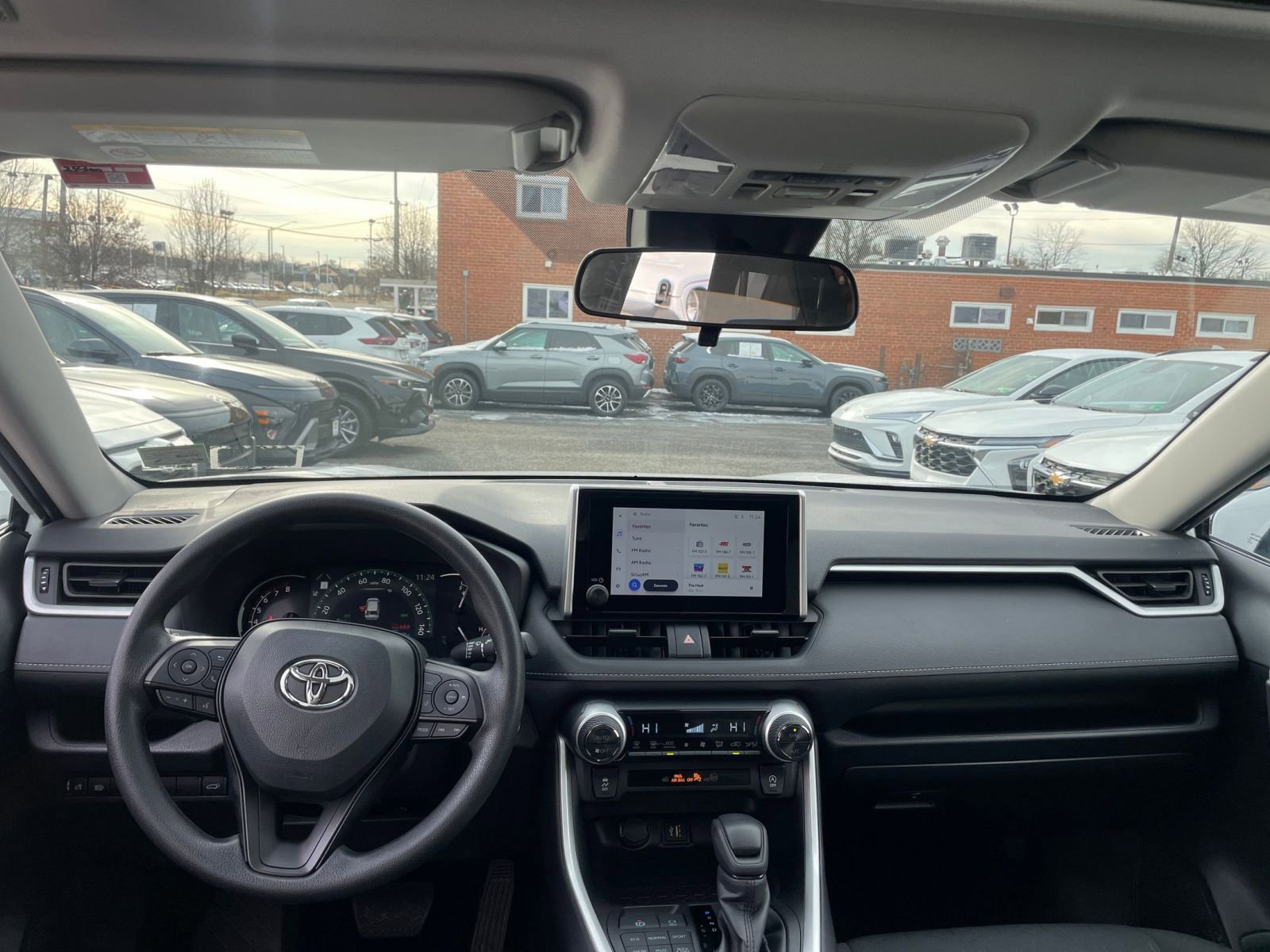 Thumbnail: 2025 Toyota RAV4 - 33