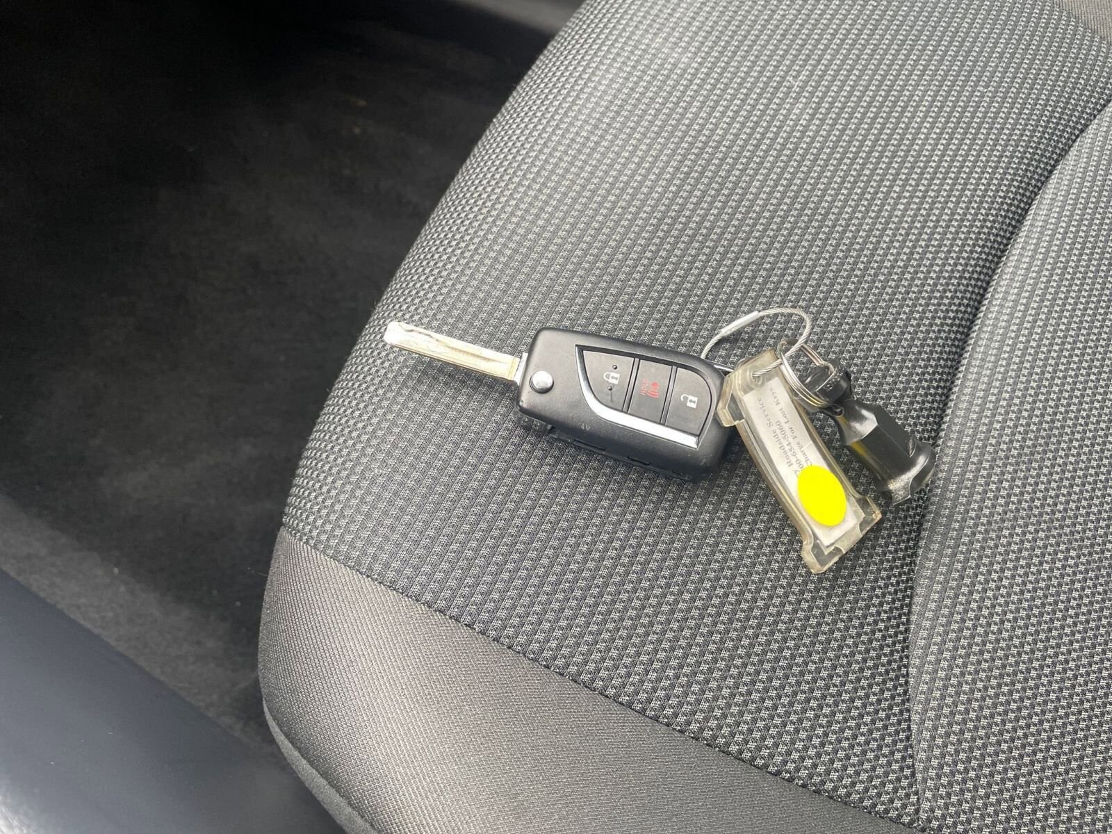 Thumbnail: 2025 Toyota RAV4 - 22