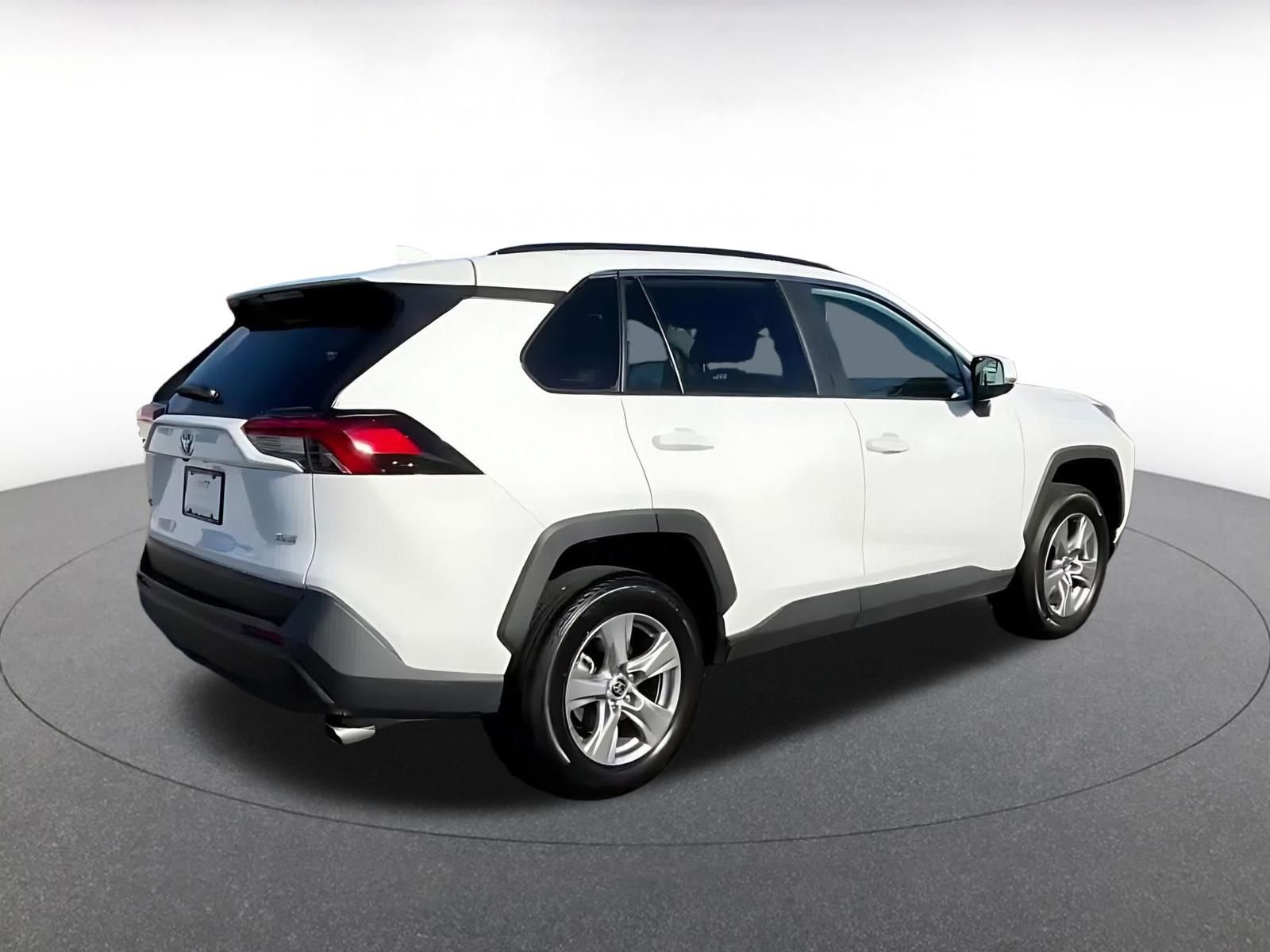 Thumbnail: 2025 Toyota RAV4 - 15