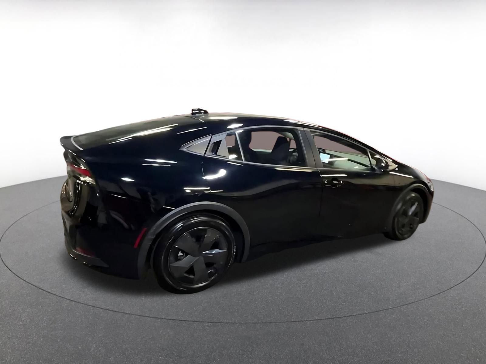 Thumbnail: 2025 Toyota Prius - 12