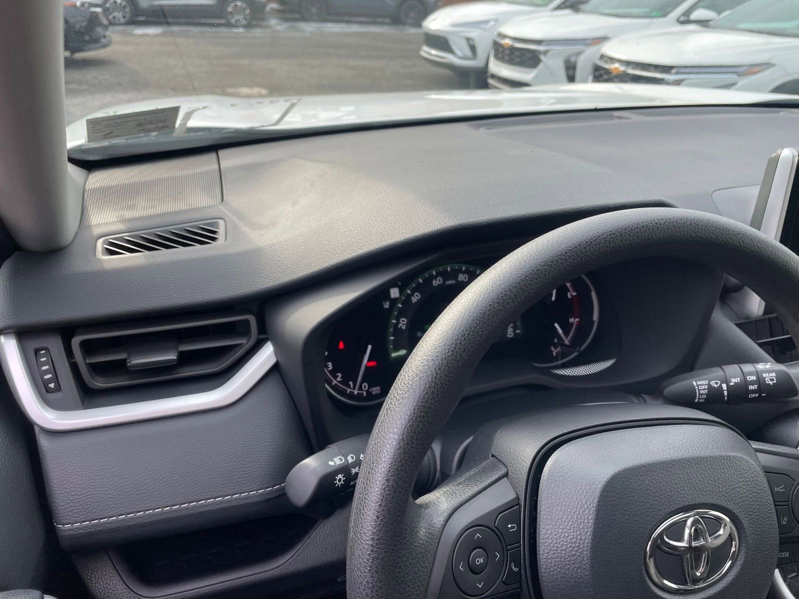 Thumbnail: 2025 Toyota RAV4 - 34