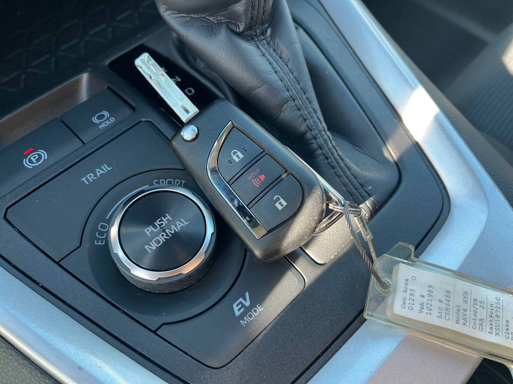 Thumbnail: 2025 Toyota RAV4 - 22