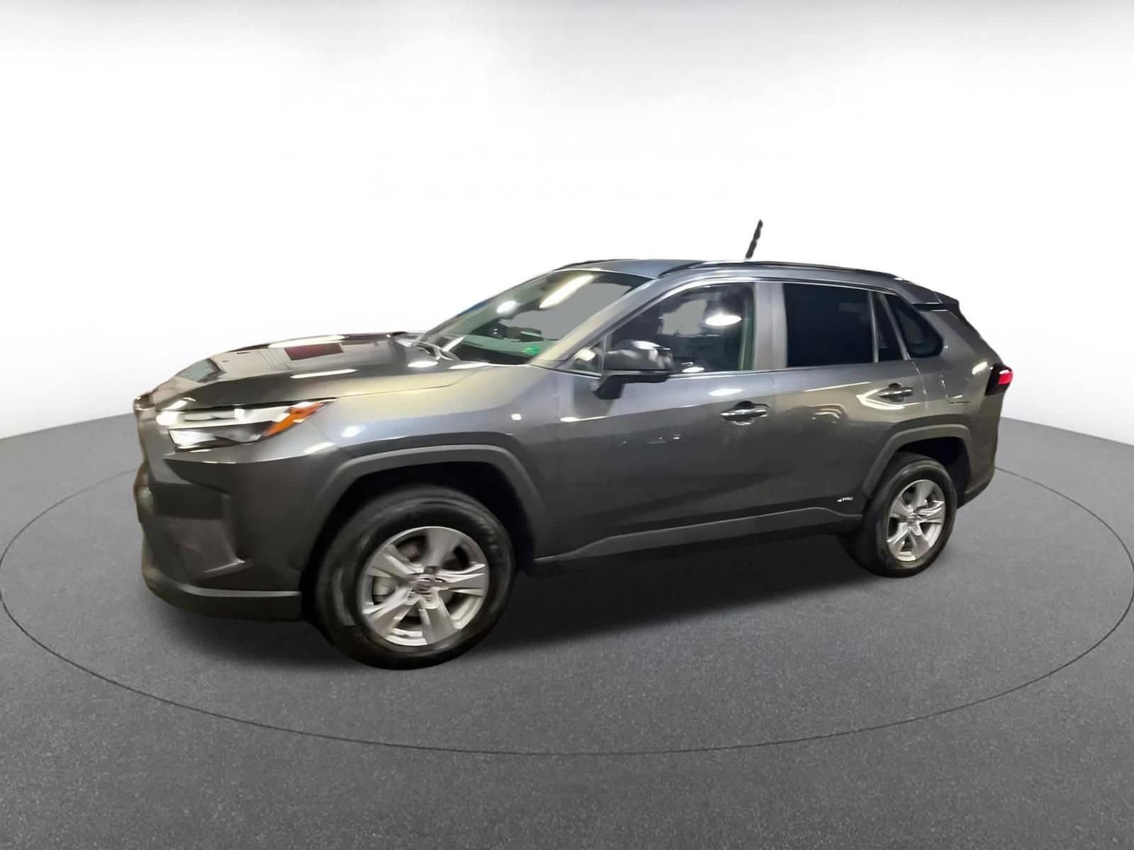 Thumbnail: 2025 Toyota RAV4 - 8