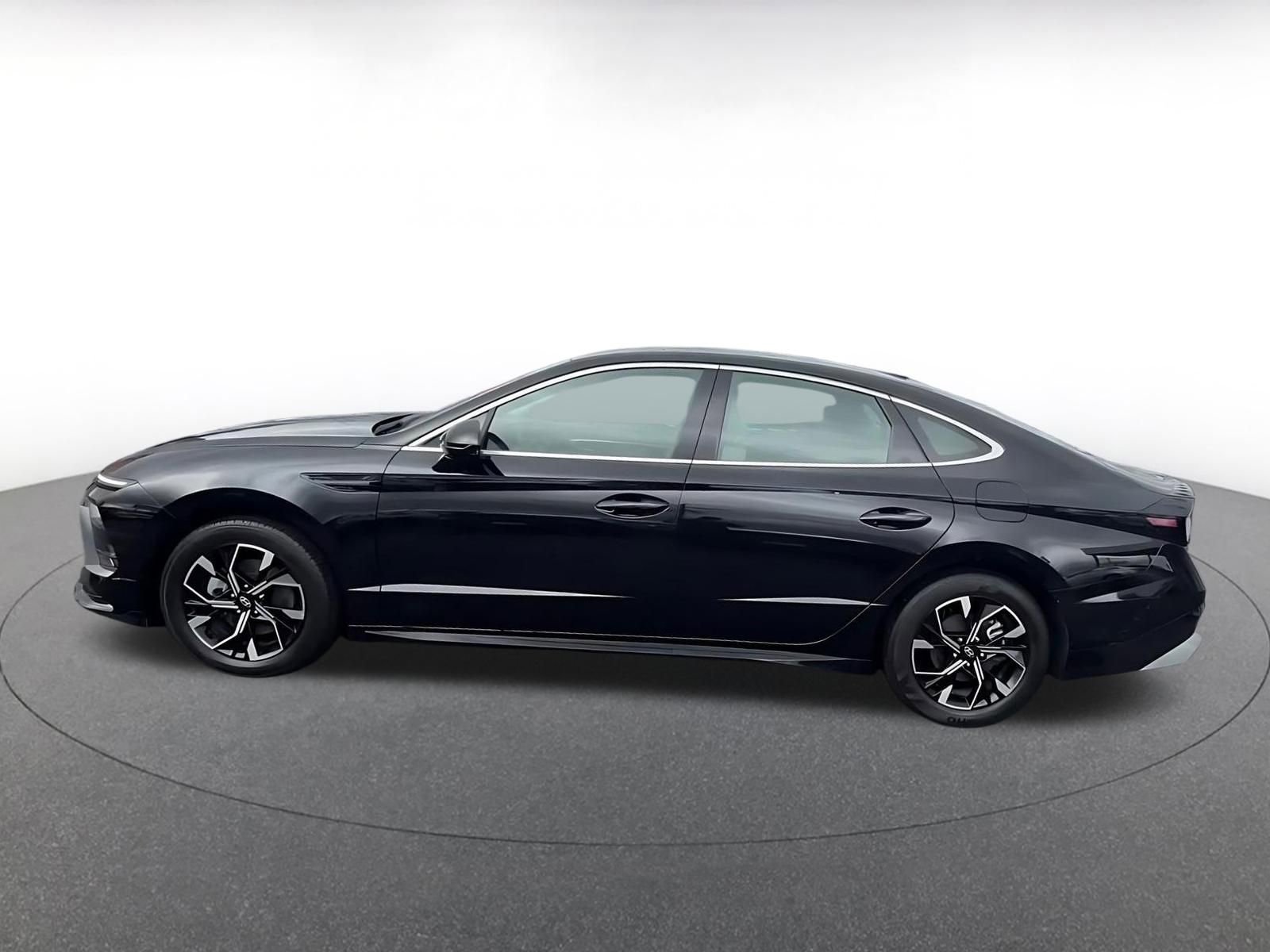 Thumbnail: 2025 Hyundai Sonata - 9