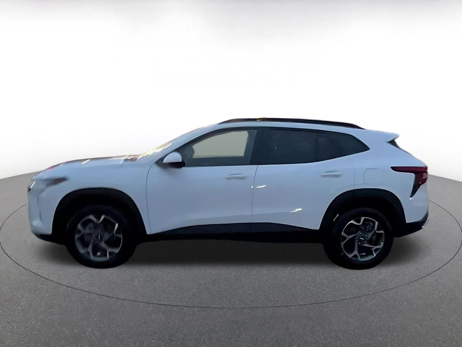 Thumbnail: 2025 Chevrolet Trax - 10