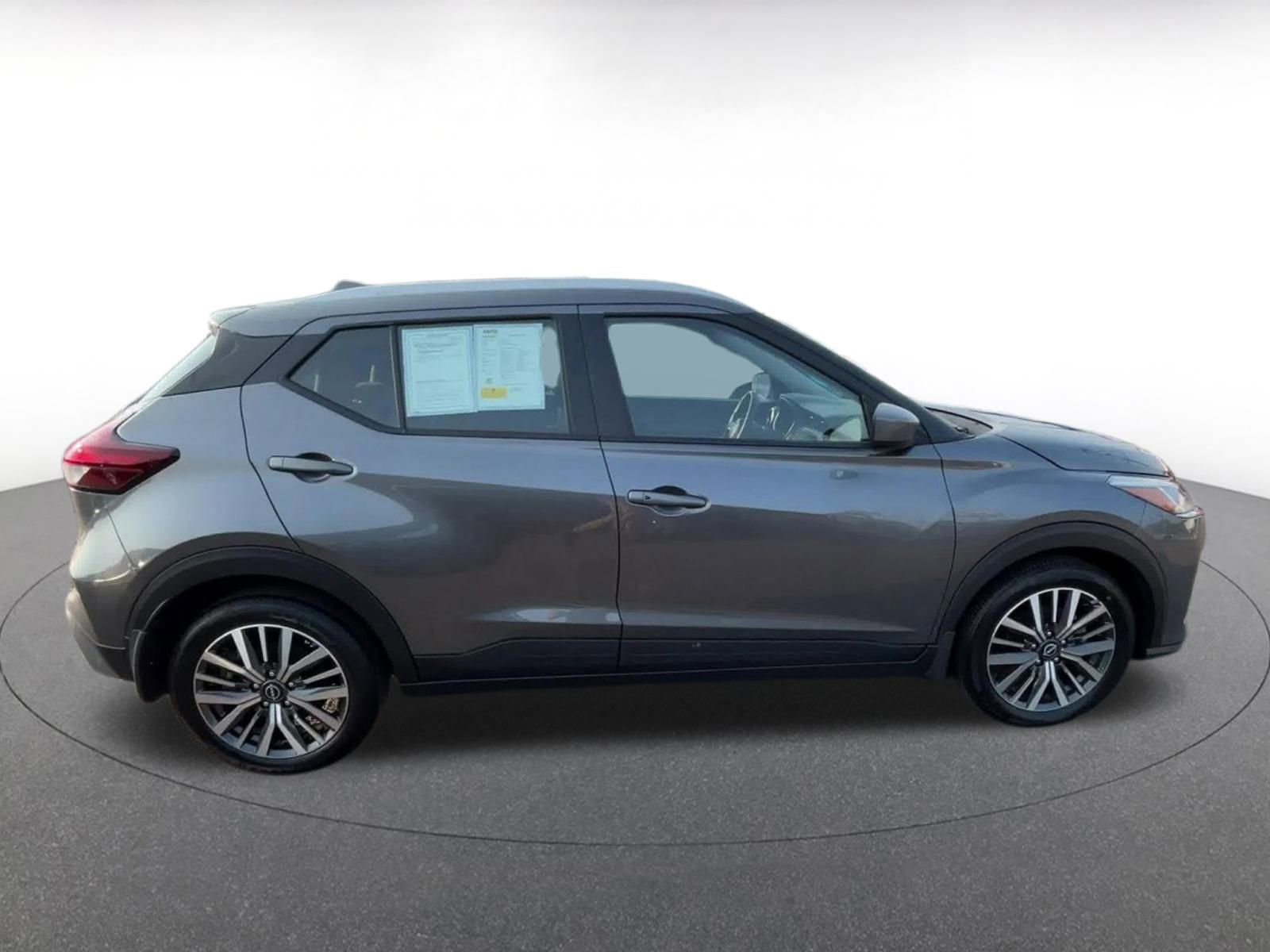 2024 Nissan Kicks SV 16
