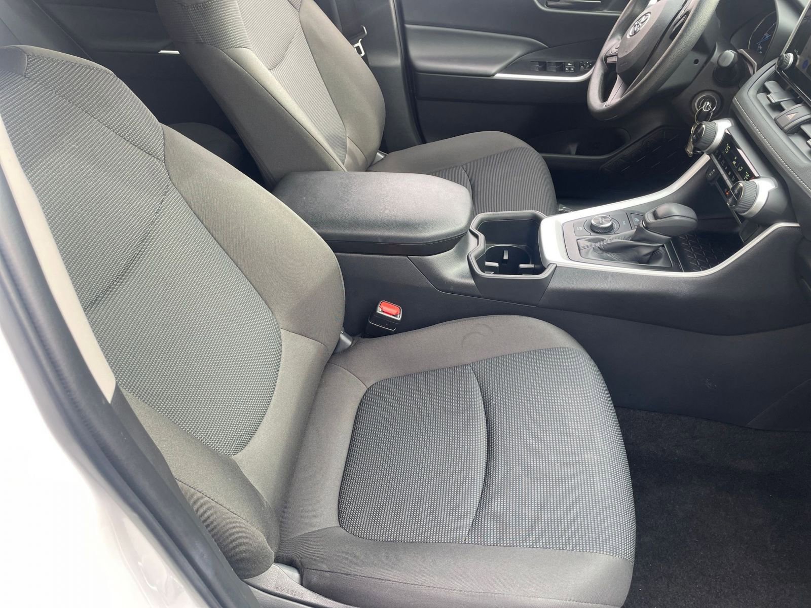 Thumbnail: 2025 Toyota RAV4 - 35