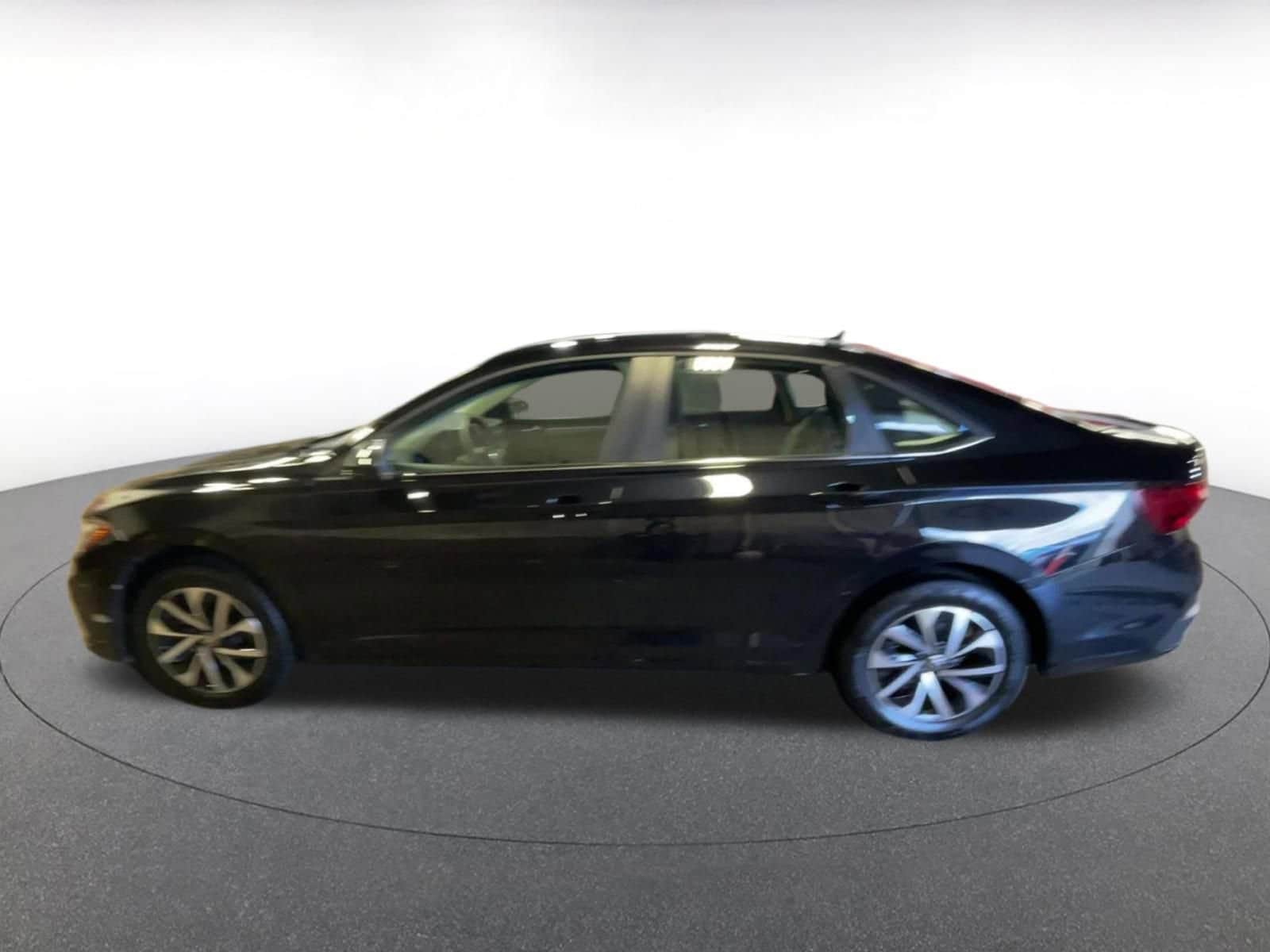 Thumbnail: 2025 Volkswagen Jetta - 9