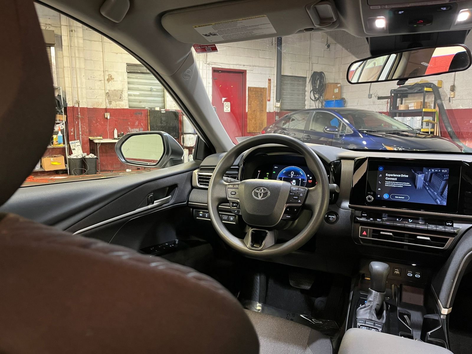 Thumbnail: 2025 Toyota Camry - 33