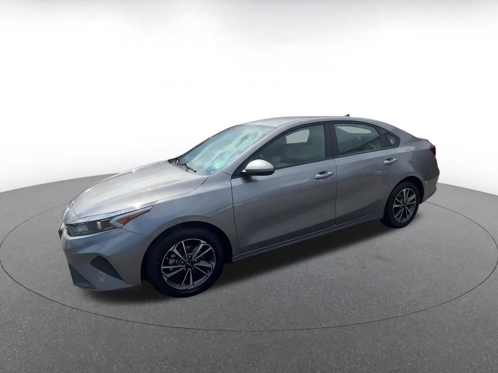 Thumbnail: 2024 Kia Forte - 7