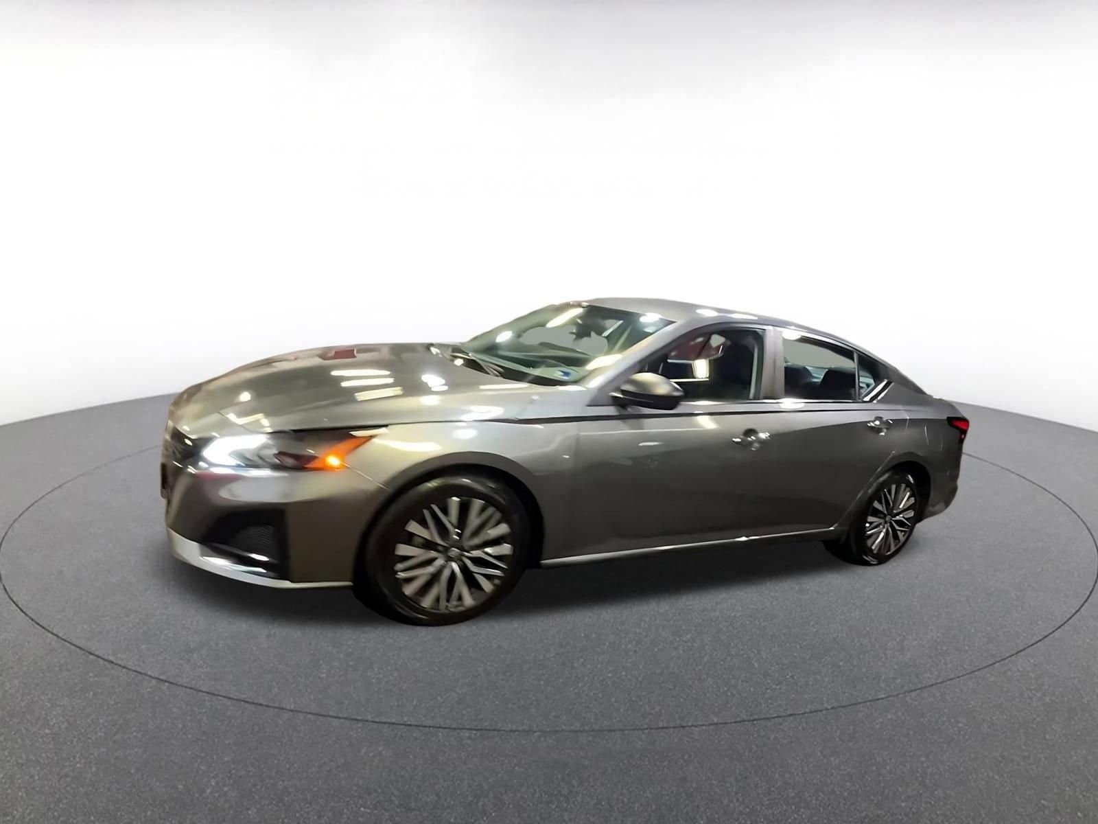 Thumbnail: 2025 Nissan Altima - 8