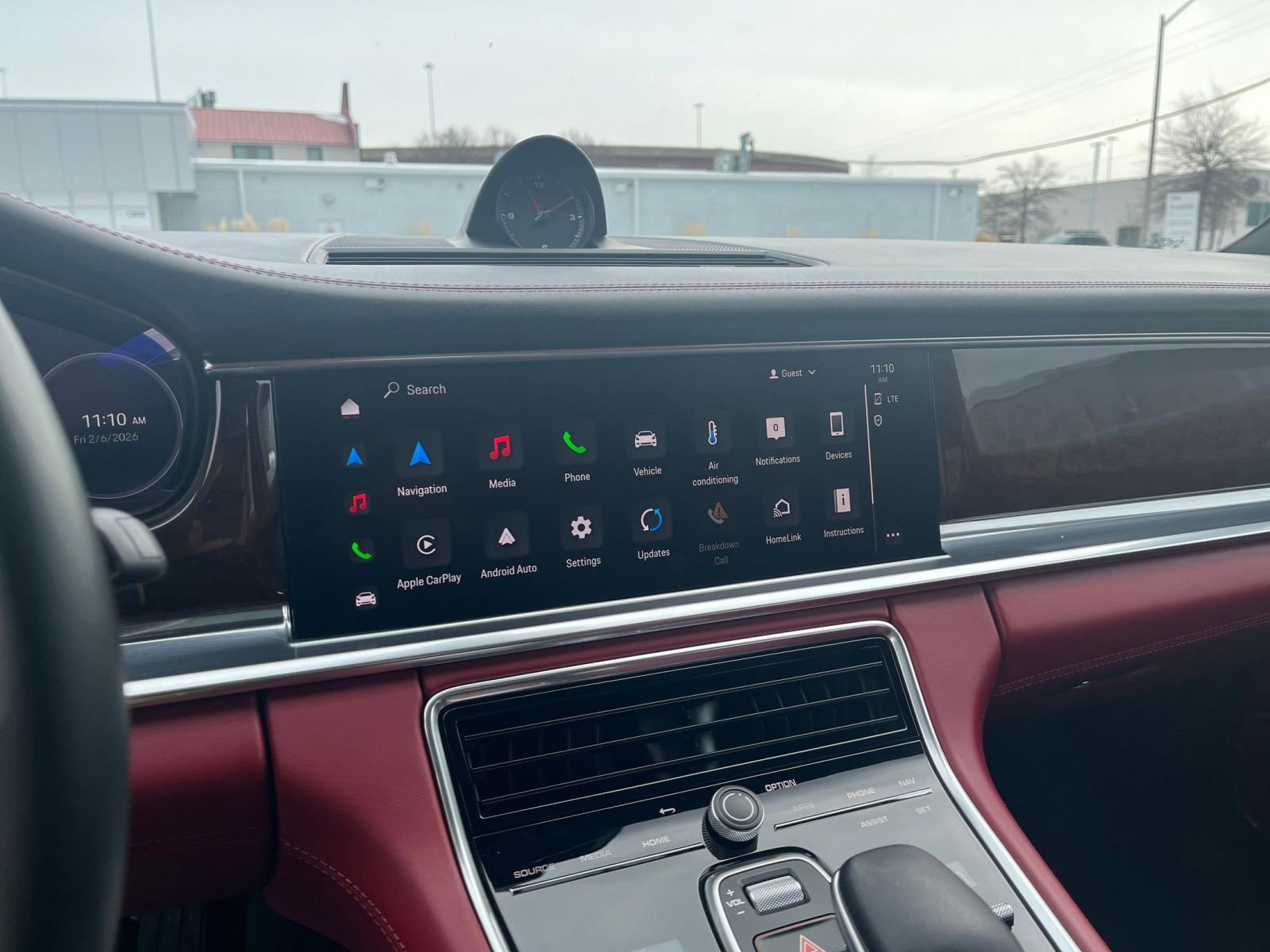 Thumbnail: 2023 Porsche Panamera - 21