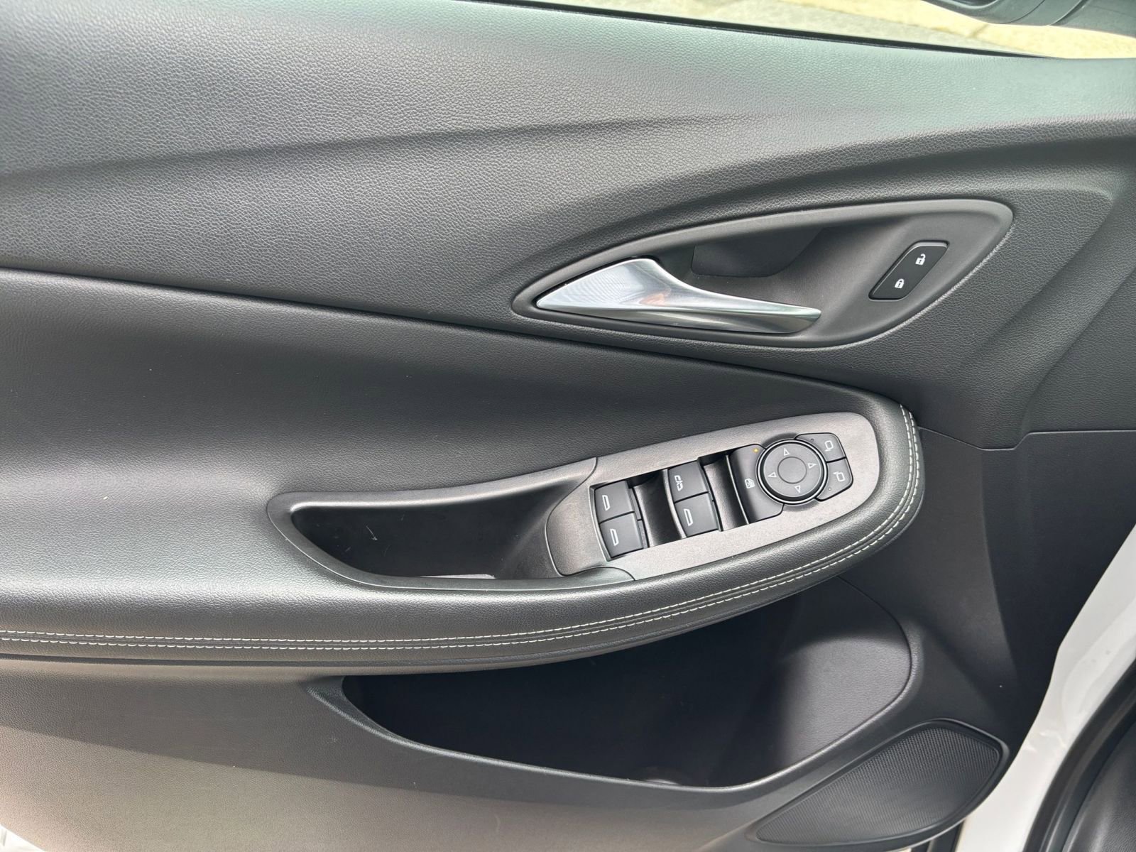 Thumbnail: 2025 Buick Encore GX - 18