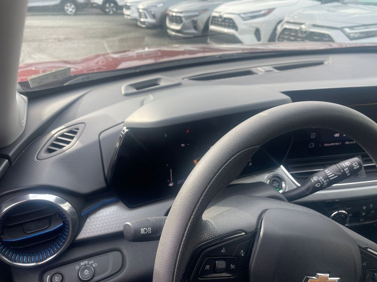 Thumbnail: 2025 Chevrolet Trax - 33