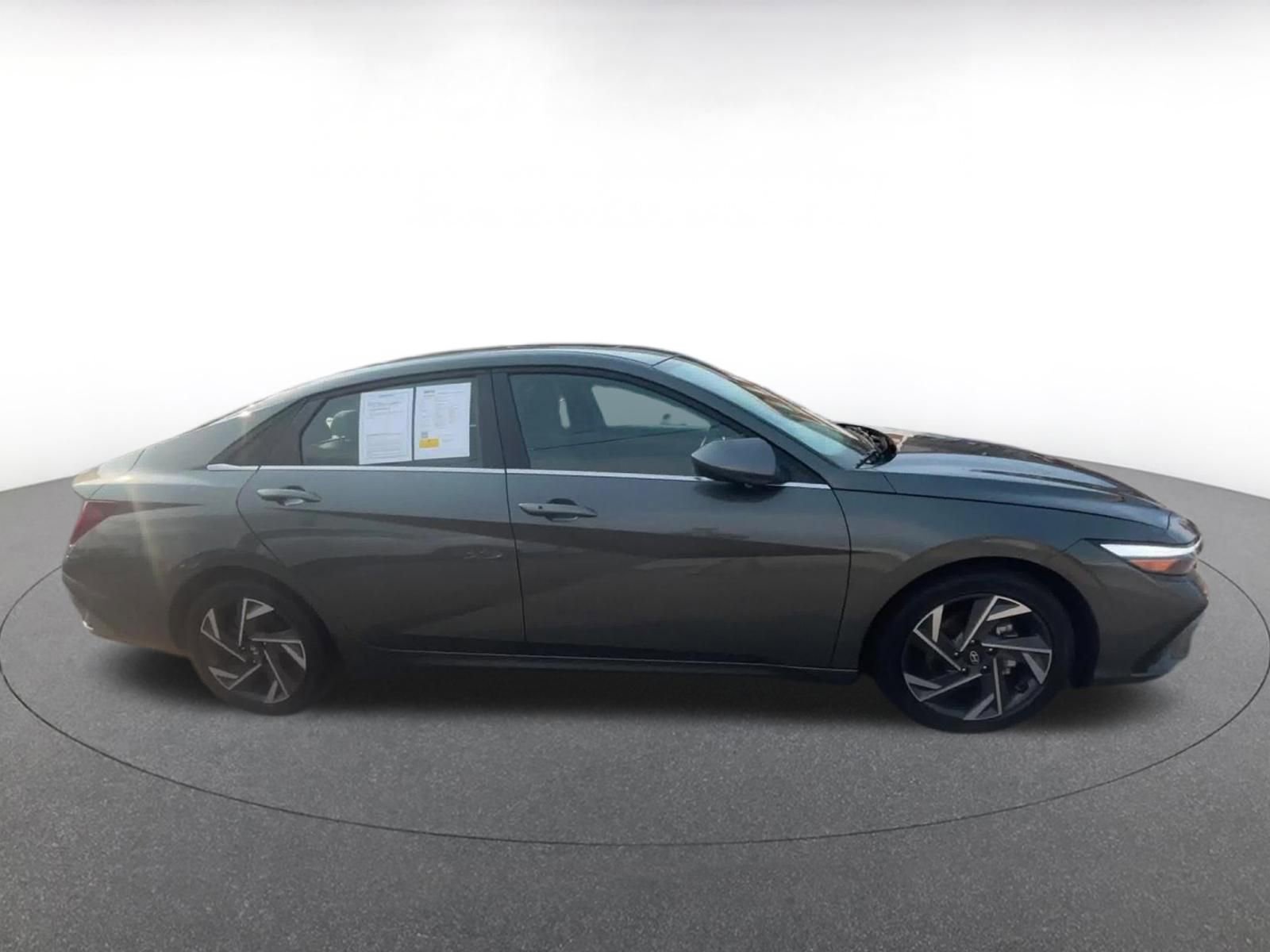 Thumbnail: 2025 Hyundai Elantra - 16