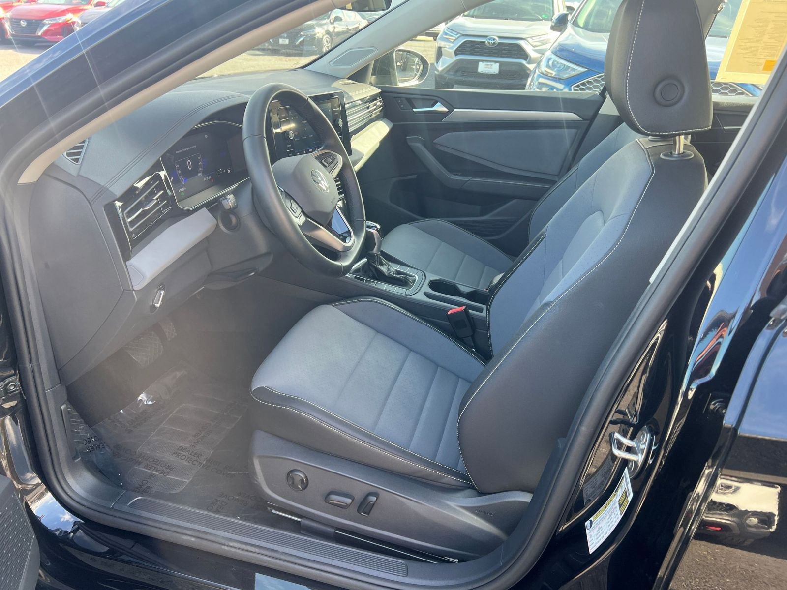 Thumbnail: 2025 Volkswagen Jetta - 35