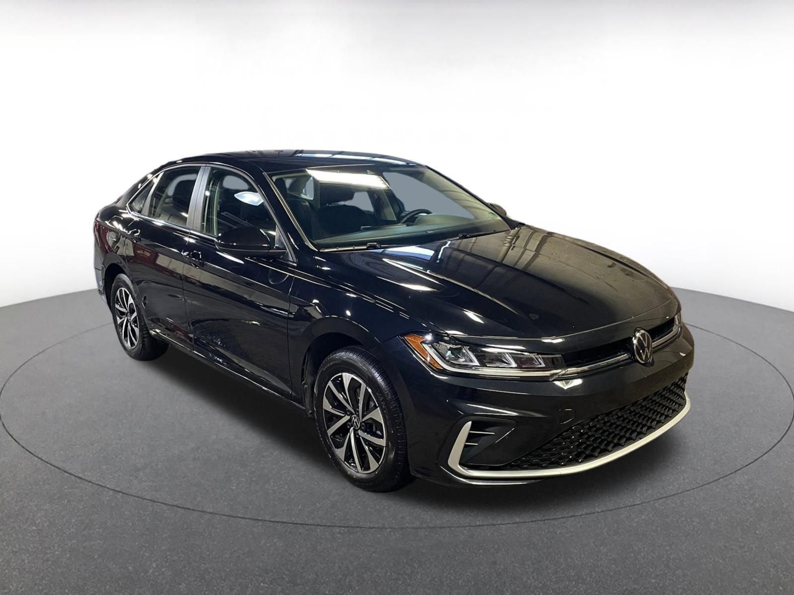 Thumbnail: 2025 Volkswagen Jetta - 1