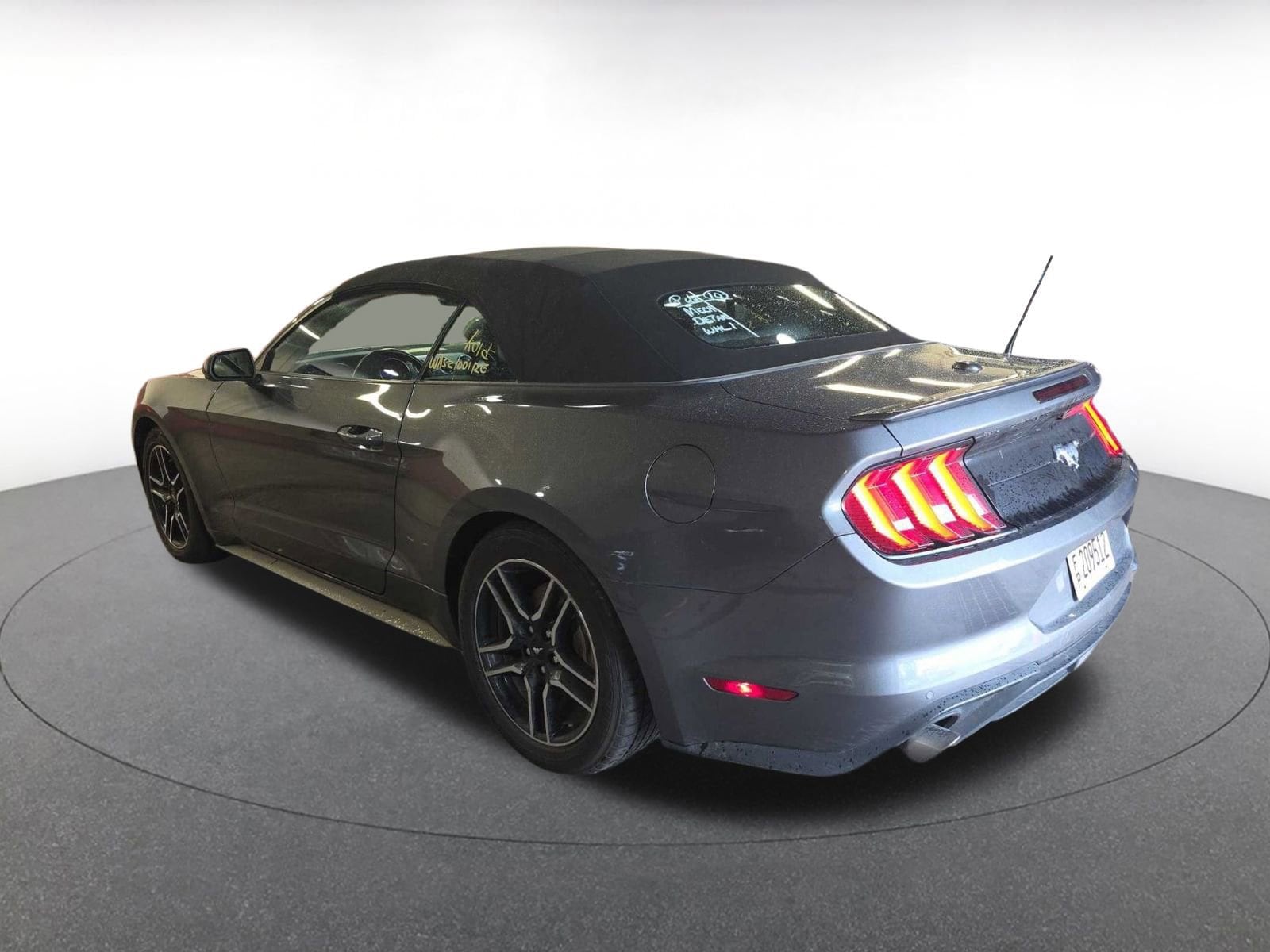 2023 Ford Mustang  5