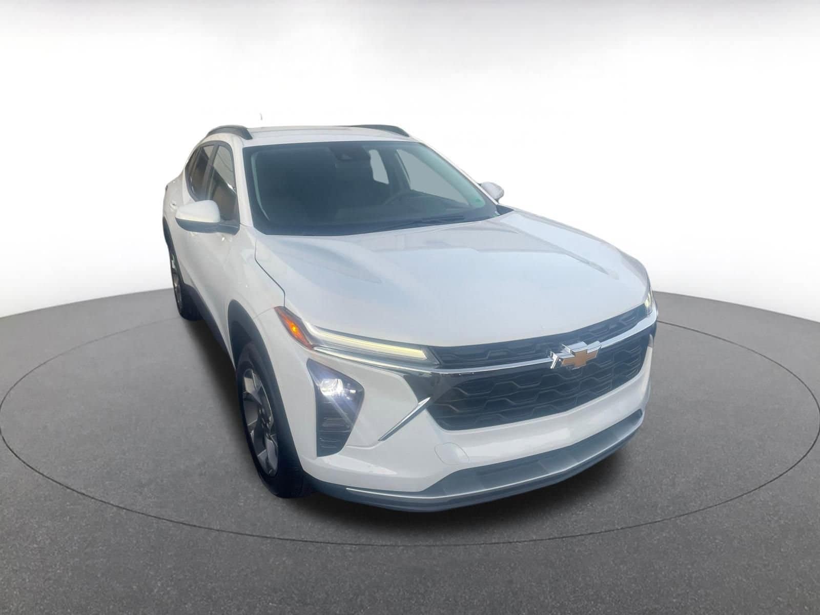 Thumbnail: 2025 Chevrolet Trax - 1