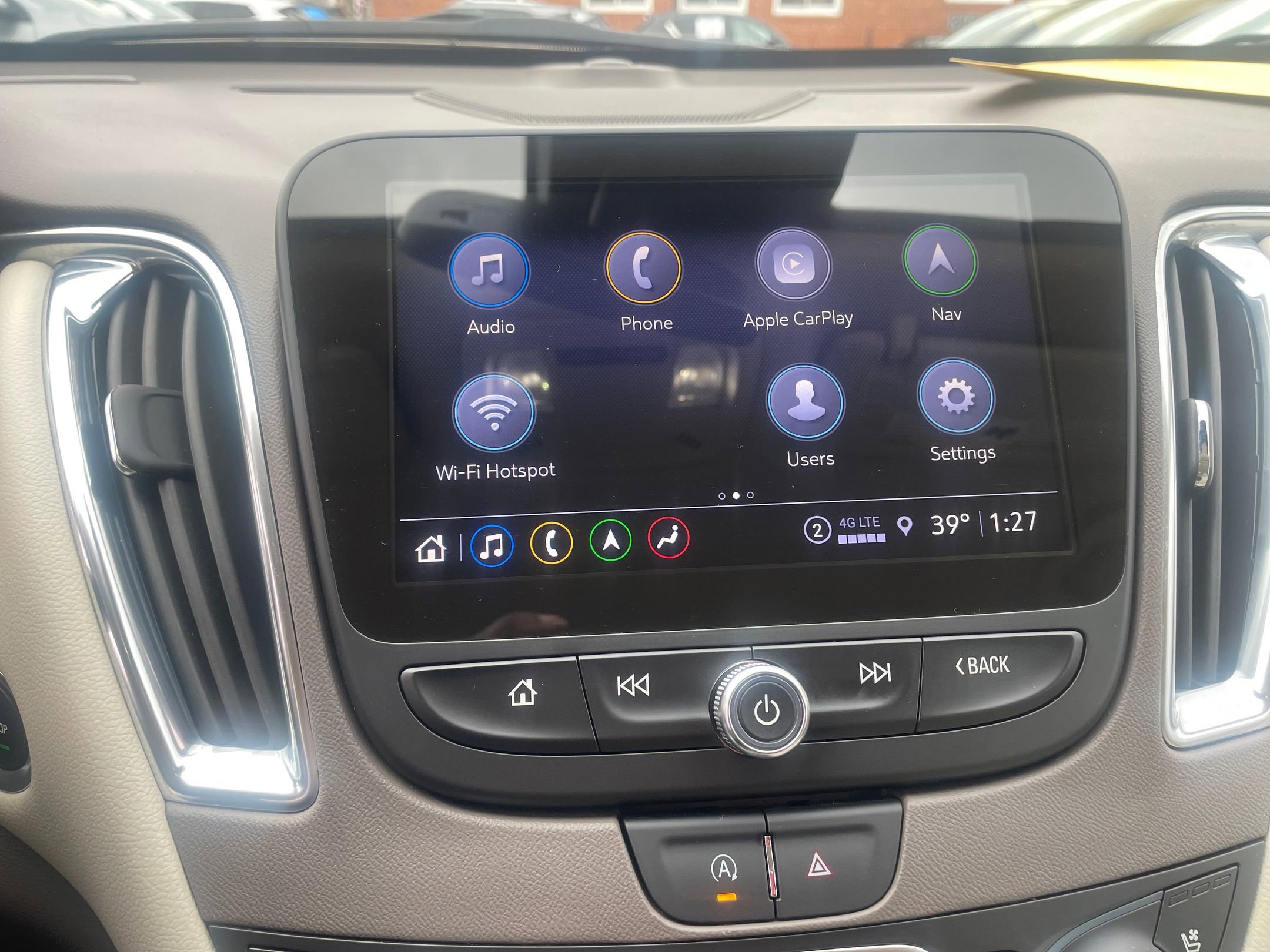 Thumbnail: 2024 Chevrolet Malibu - 21