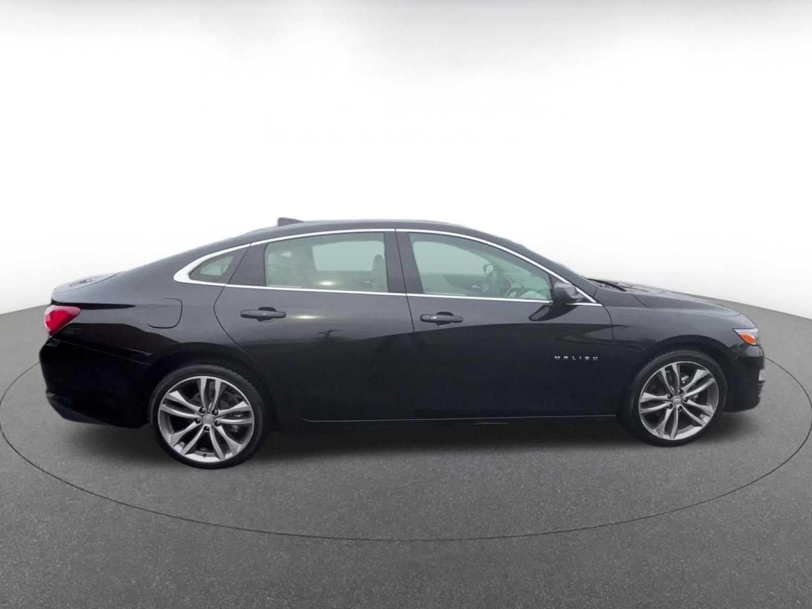 Thumbnail: 2024 Chevrolet Malibu - 16