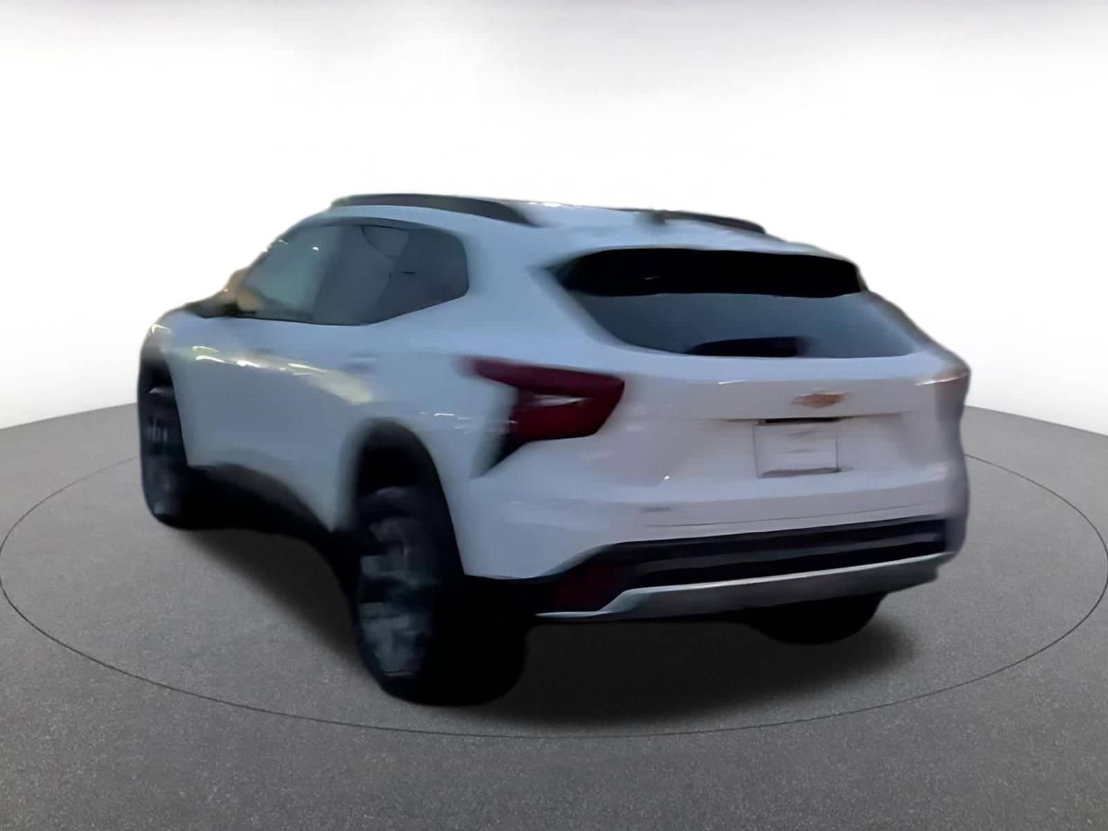 Thumbnail: 2025 Chevrolet Trax - 4