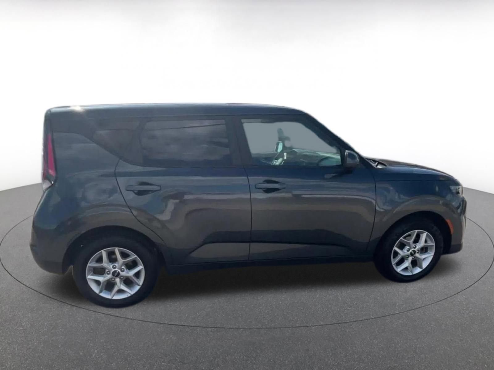 Thumbnail: 2025 Kia Soul - 16