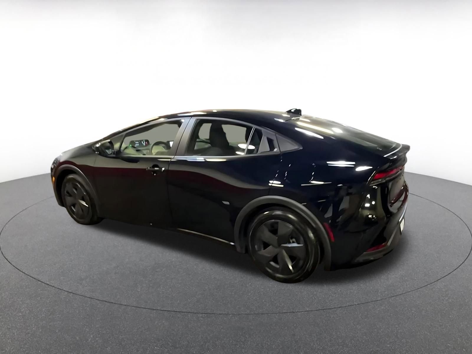 Thumbnail: 2025 Toyota Prius - 10