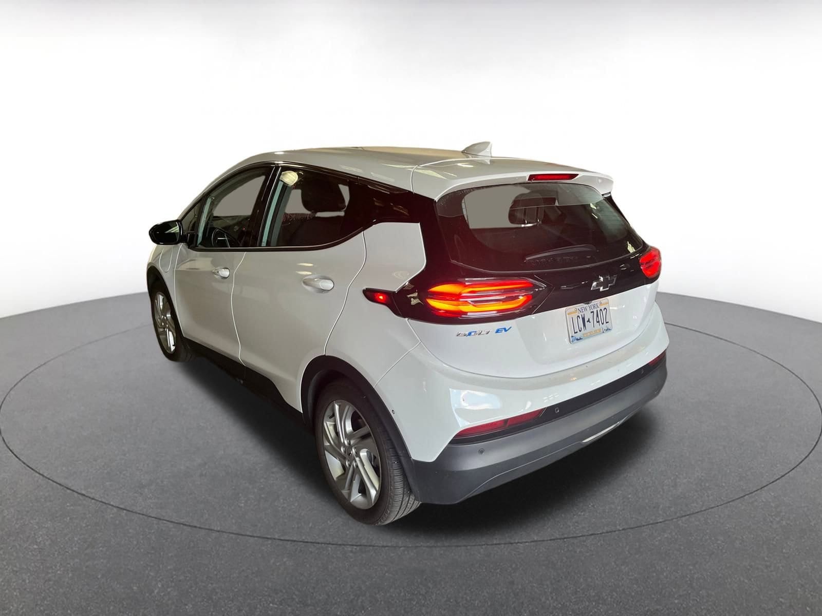 Thumbnail: 2023 Chevrolet Bolt EV - 5