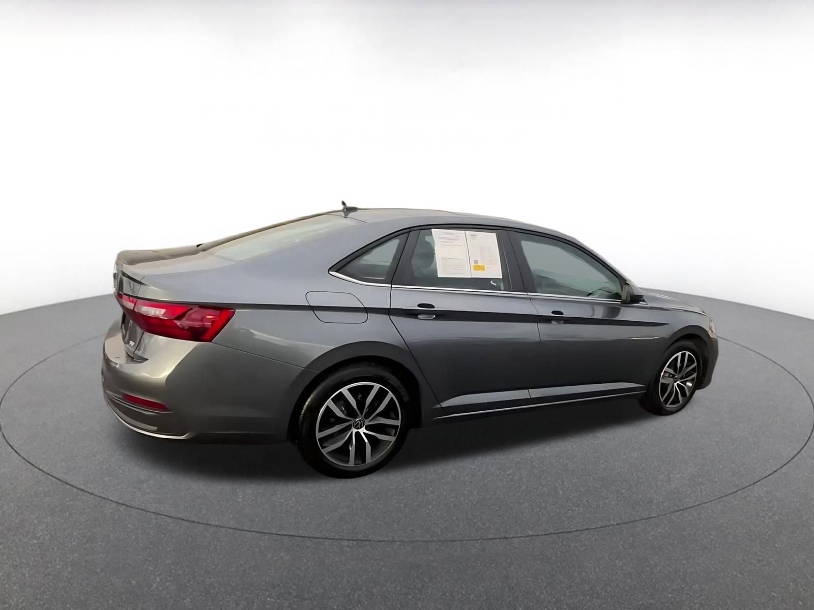 Thumbnail: 2025 Volkswagen Jetta - 15