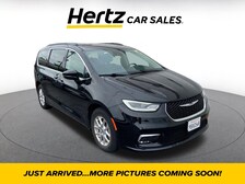 2022 Chrysler Pacifica Touring L -
                  Springfield, VA