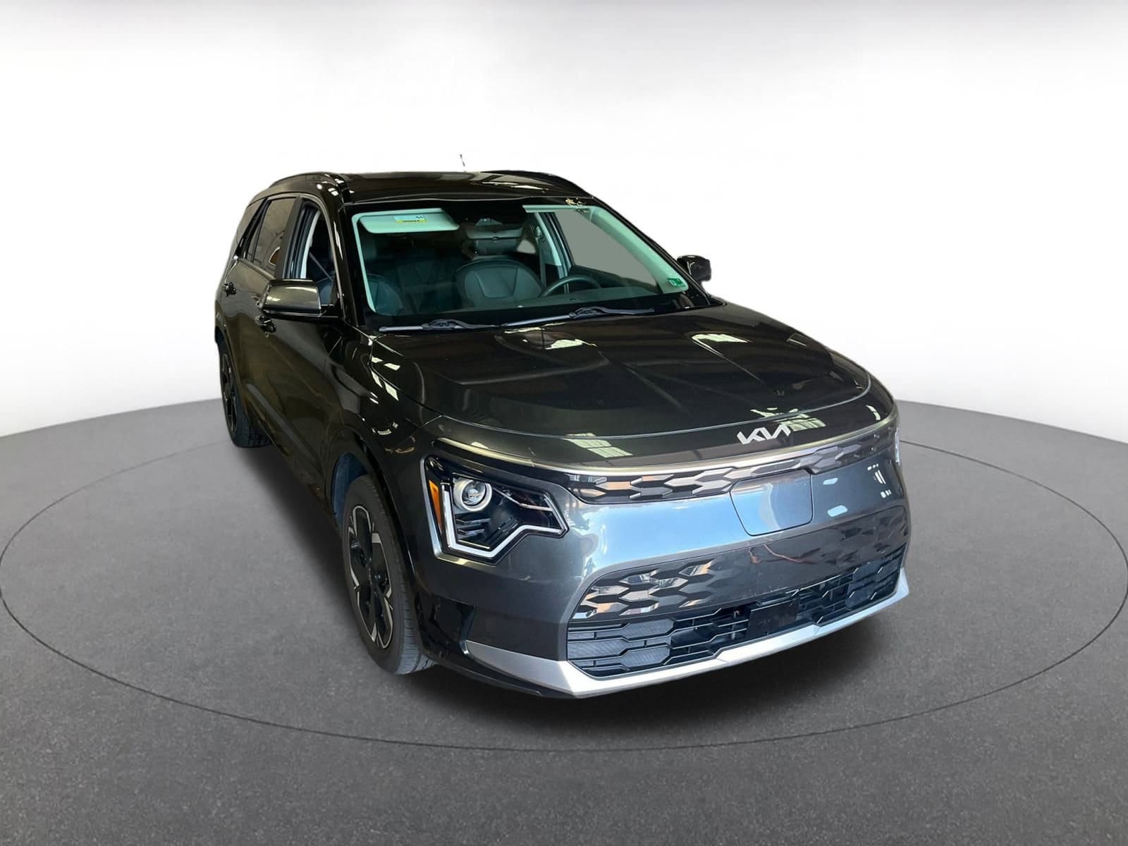 Thumbnail: 2023 Kia Niro - 2