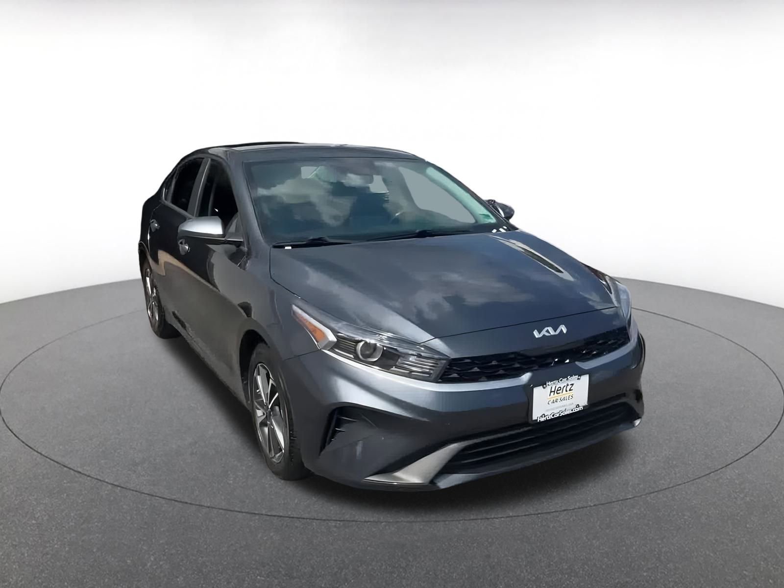 Thumbnail: 2024 Kia Forte - 3