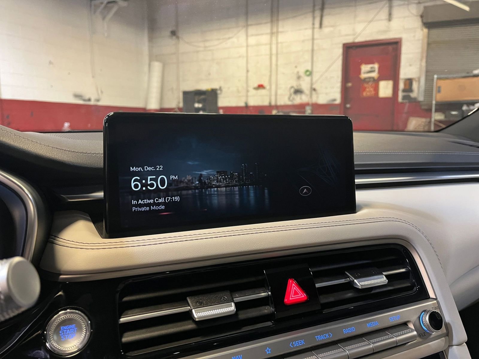 Thumbnail: 2025 Genesis G70 - 21