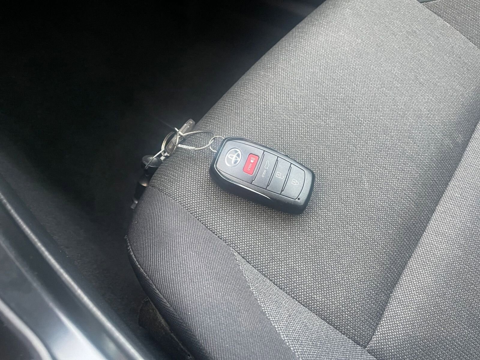 Thumbnail: 2025 Toyota Camry - 22