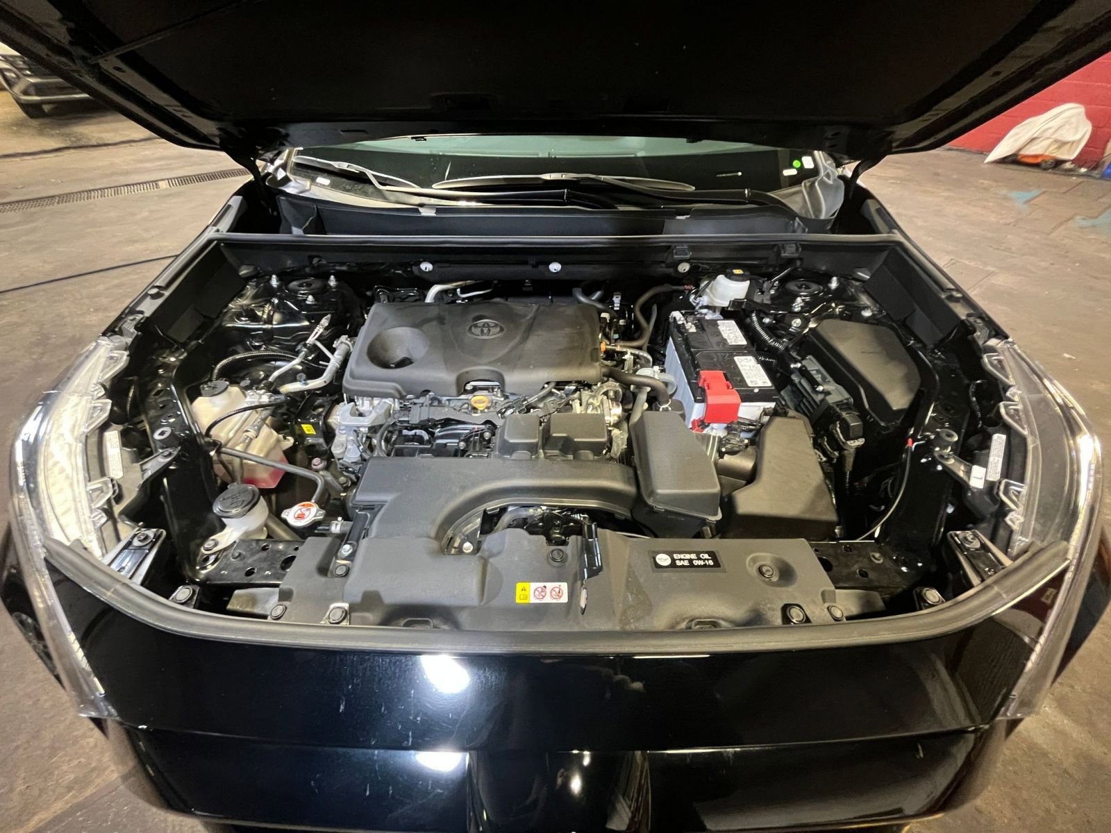 Thumbnail: 2025 Toyota RAV4 - 32