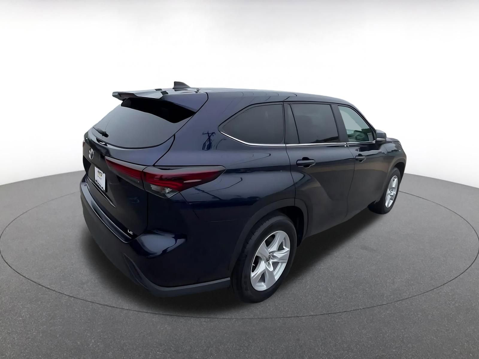 Thumbnail: 2025 Toyota Highlander - 15