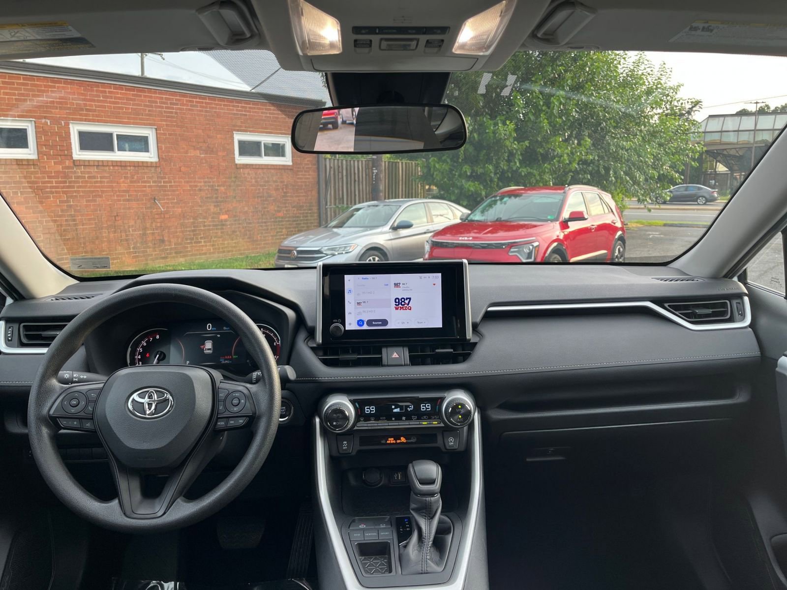 Thumbnail: 2024 Toyota RAV4 - 33