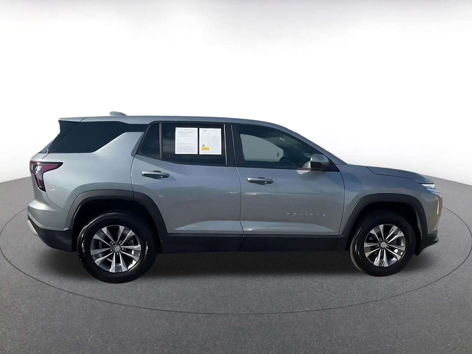 Thumbnail: 2025 Chevrolet Equinox - 16