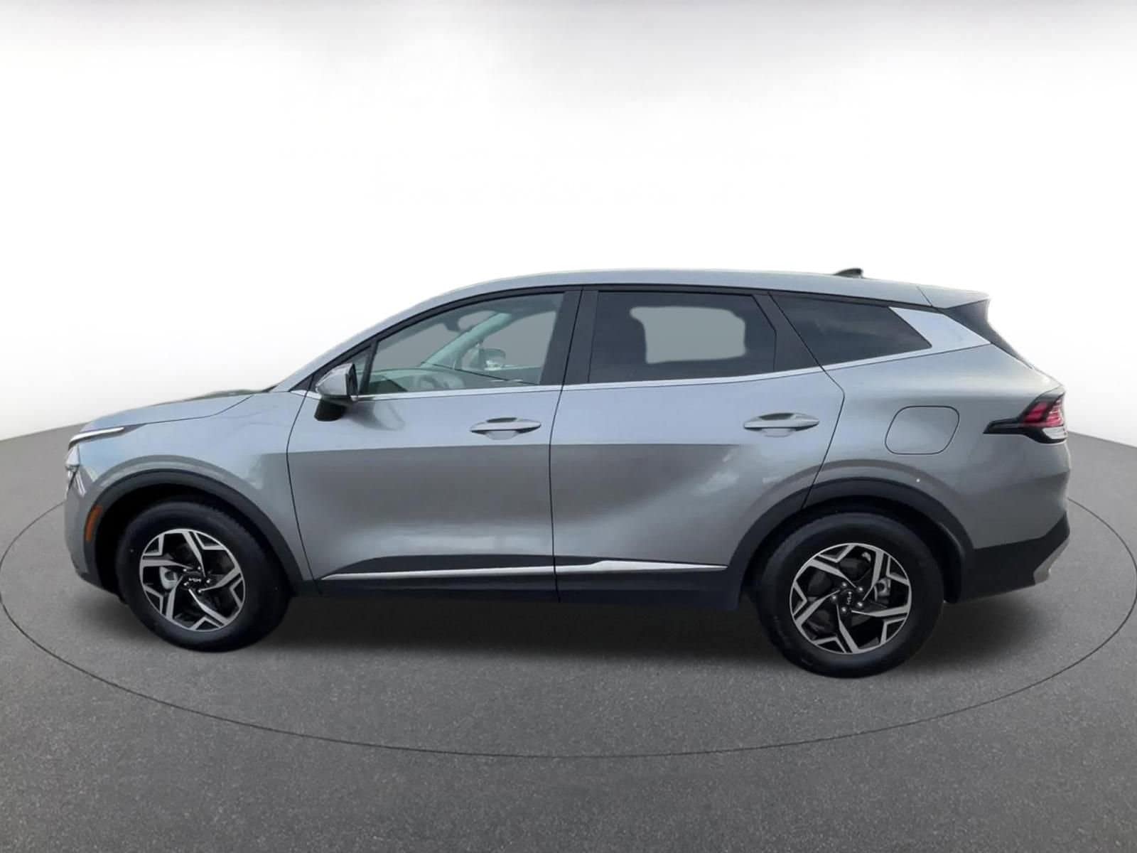 2024 Kia Sportage LX 12