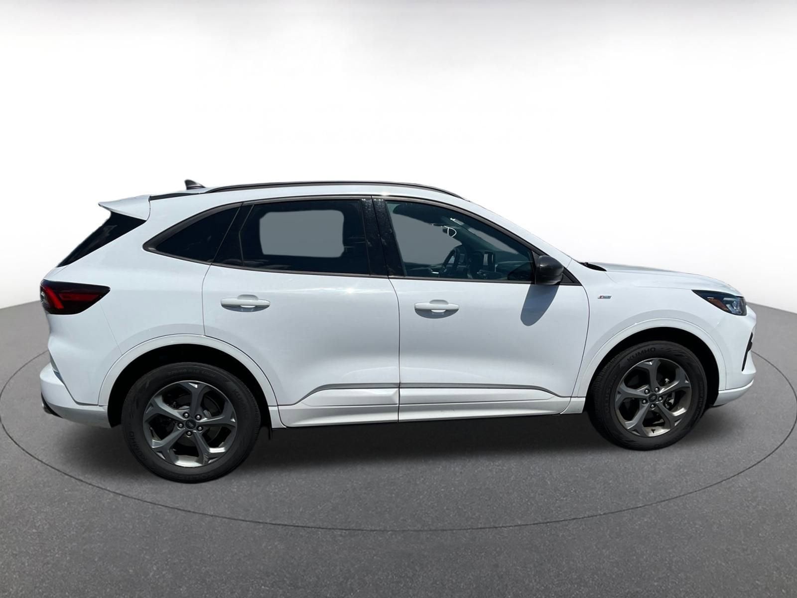 Thumbnail: 2023 Ford Escape - 8